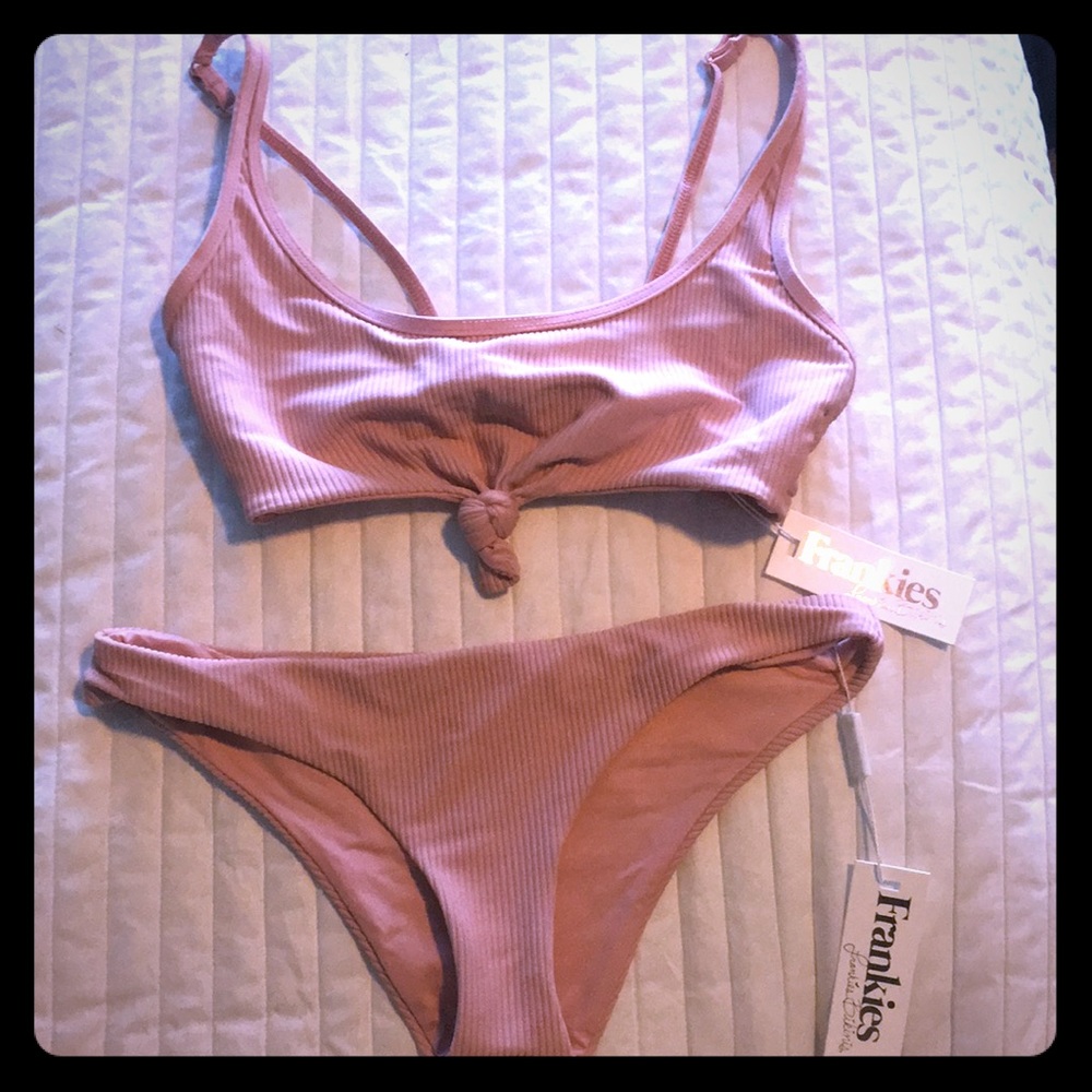 Frankie’s Greer set!
